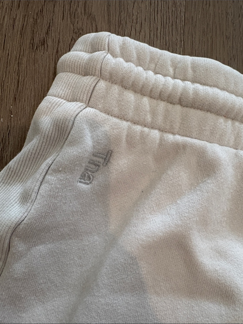 TNA cozy fleece Women's White Drawstring Lounge Shorts - Picture 3 of 4